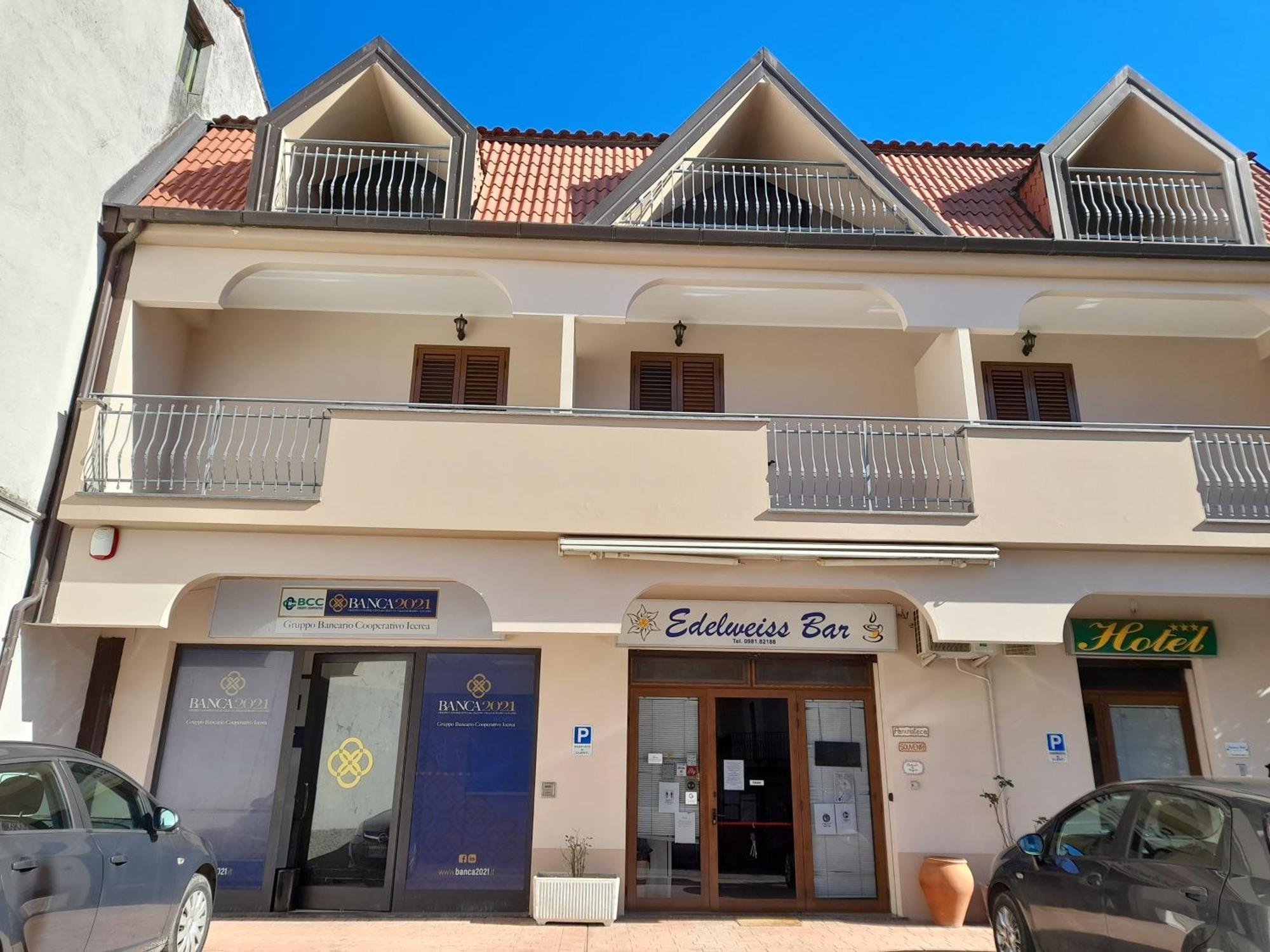Hotel Edelweiss Laino Borgo Luaran gambar